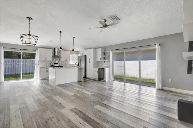 Foto del edificio - 13428 NW 5th Ct