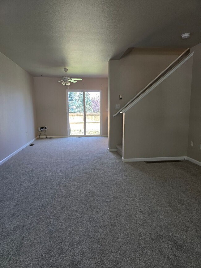 Foto del edificio - Wonderful Townhome