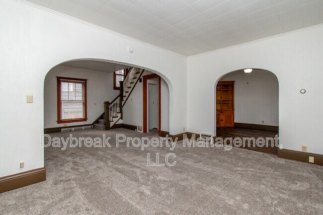 Building Photo - 1116 7th St N