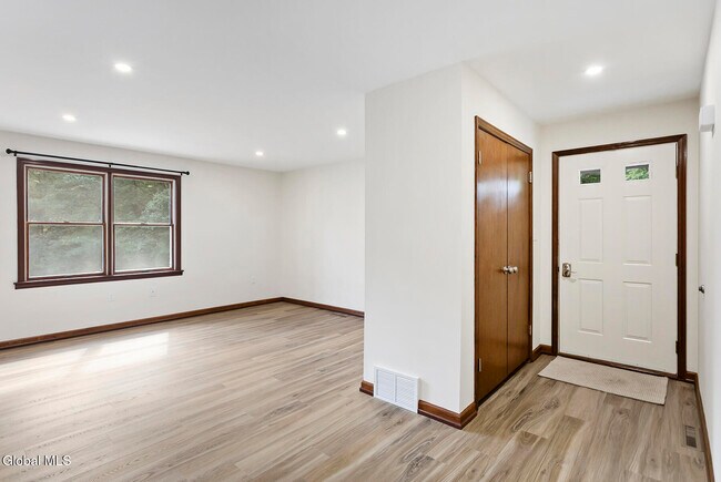 Foto del edificio - 62 Devitt Rd