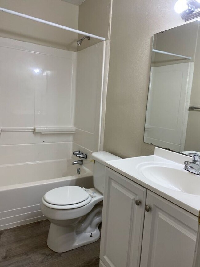 Foto del edificio - 1103 Arrowhead Dr