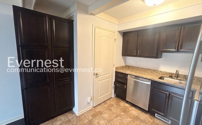 Foto del edificio - 7390 Fox Mill Rd