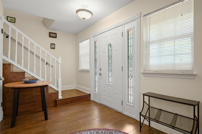 Building Photo - 1713 Deerfield Dr