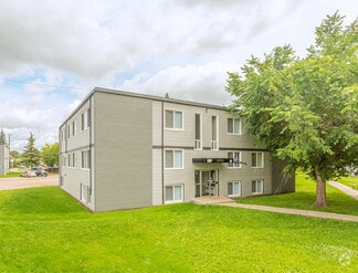 Building Photo - Mainstreet Park