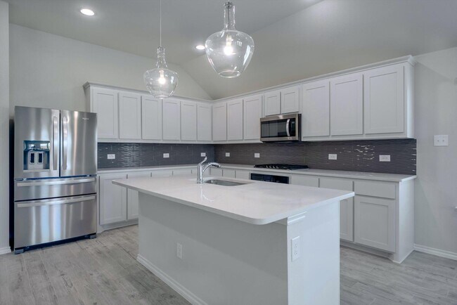 Building Photo - 3201 Redden Ln