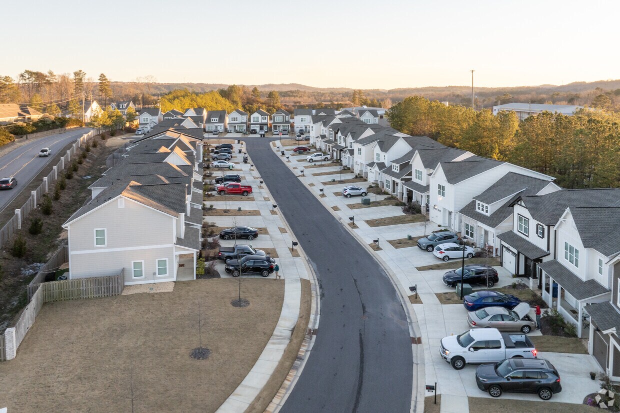 Building Photo - Huntley Park Townhomes