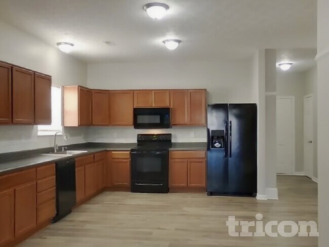 Foto del edificio - 4714 Angelica Dr