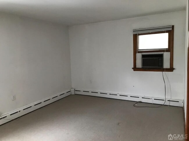 Building Photo - 123 Highland Ave