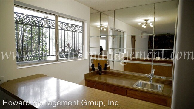 Building Photo - 3668 Stocker St