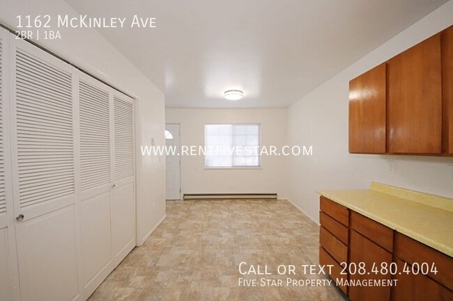 Building Photo - 1162 McKinley Ave