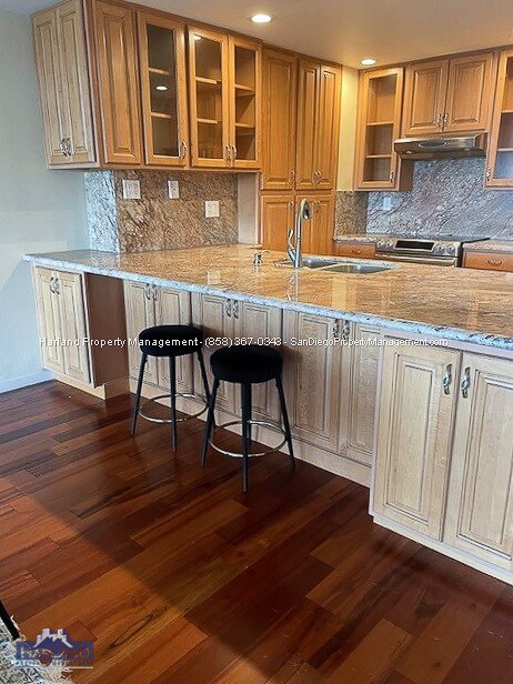 Foto del edificio - 2500 Torrey Pines Rd