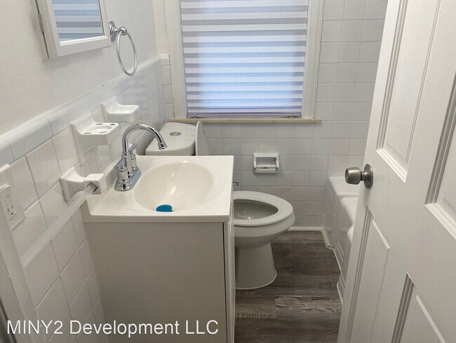 Building Photo - 3 br, 1.5 bath House - 18212 Lenore