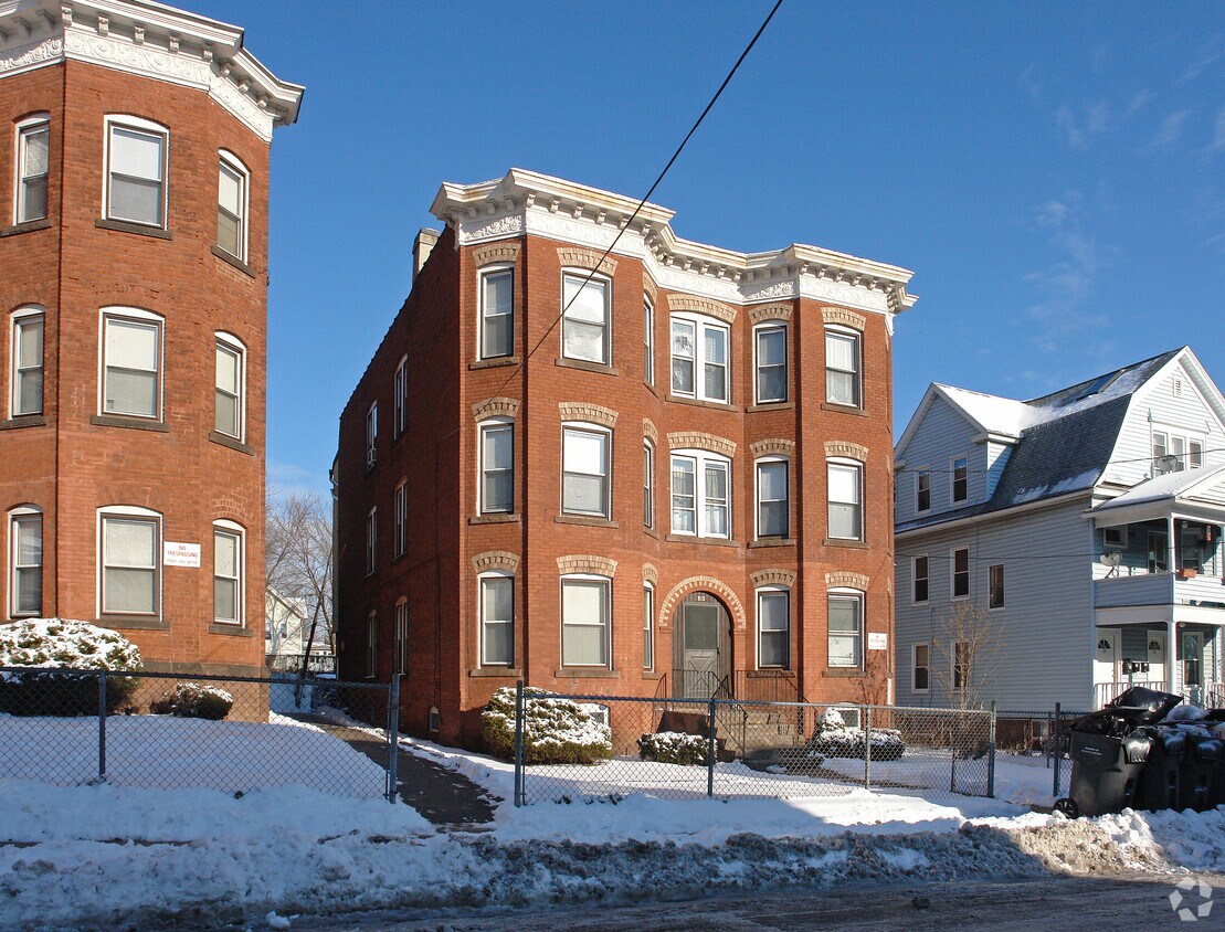 Building Photo - 36 Whitmore St