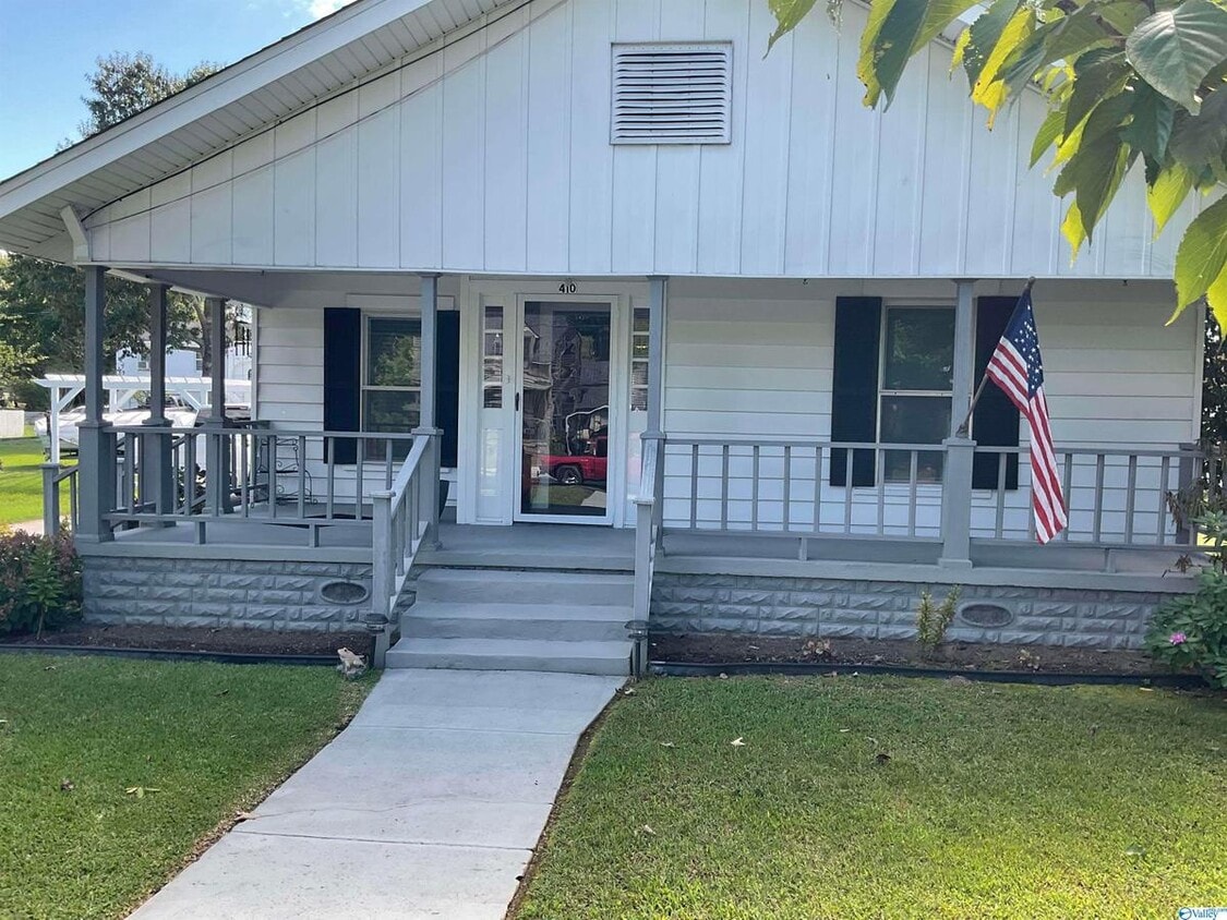 410 S Broad St, Albertville, AL 35950 House for Rent in Albertville