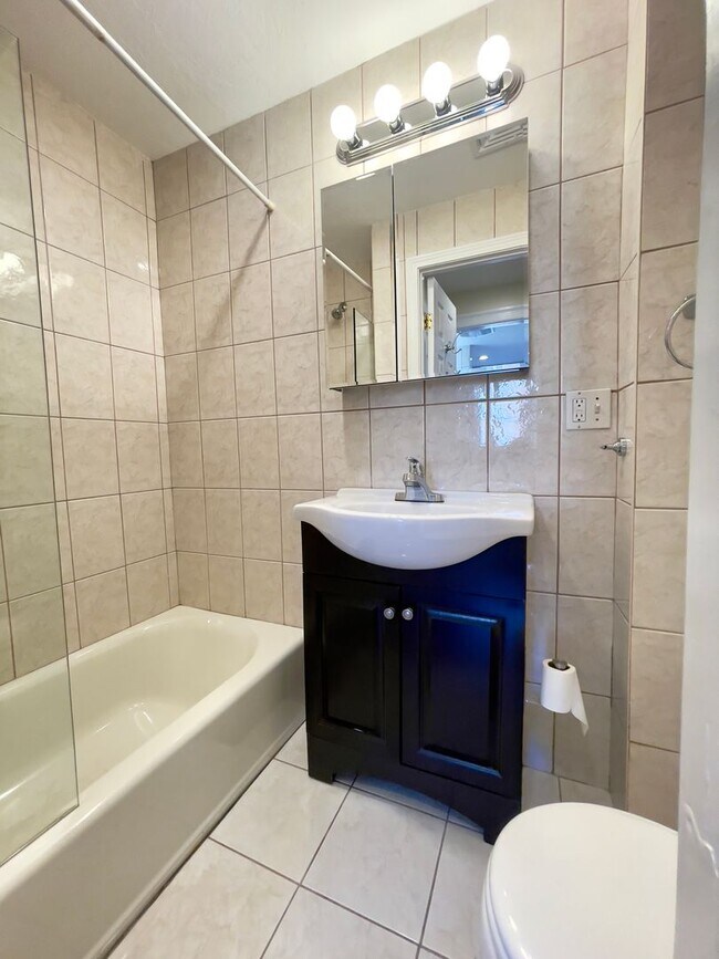 Foto del edificio - Brookline 4bed / 2bath Near Boston University - $6000 flexible move in date