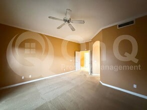 Building Photo - 6932 W Monterey St