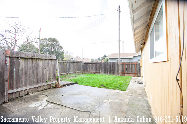 Building Photo - 6540 Nielsen Way