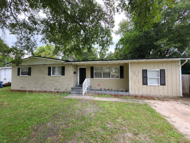 Foto principal - 3228 Cathedral Ln