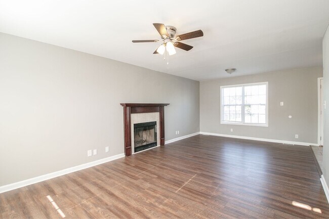 Foto del edificio - 3836 Man O War Blvd