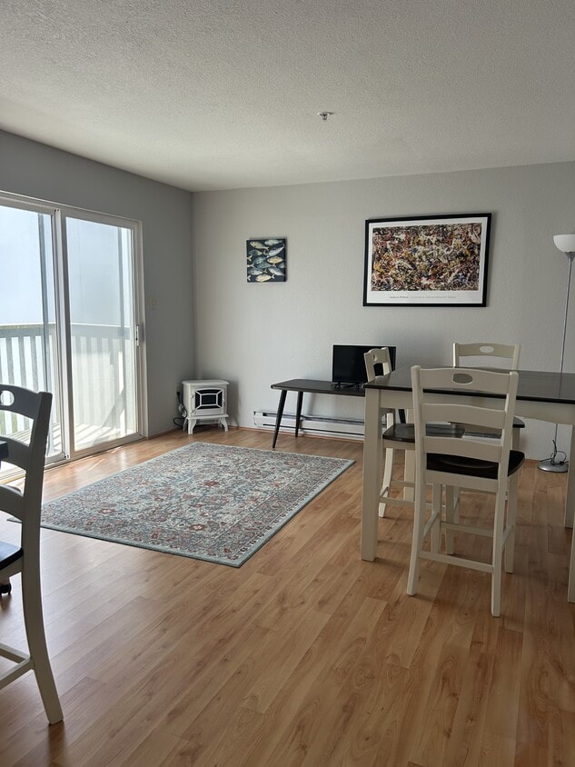 Foto principal - 853 Ocean Shores Blvd NW