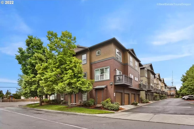 Photo - 1000 SW 170th Ave Apartment