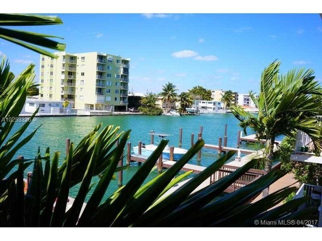 Foto del edificio - 7930 Tatum Waterway Dr