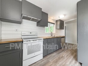 Building Photo - 400 S 350 W