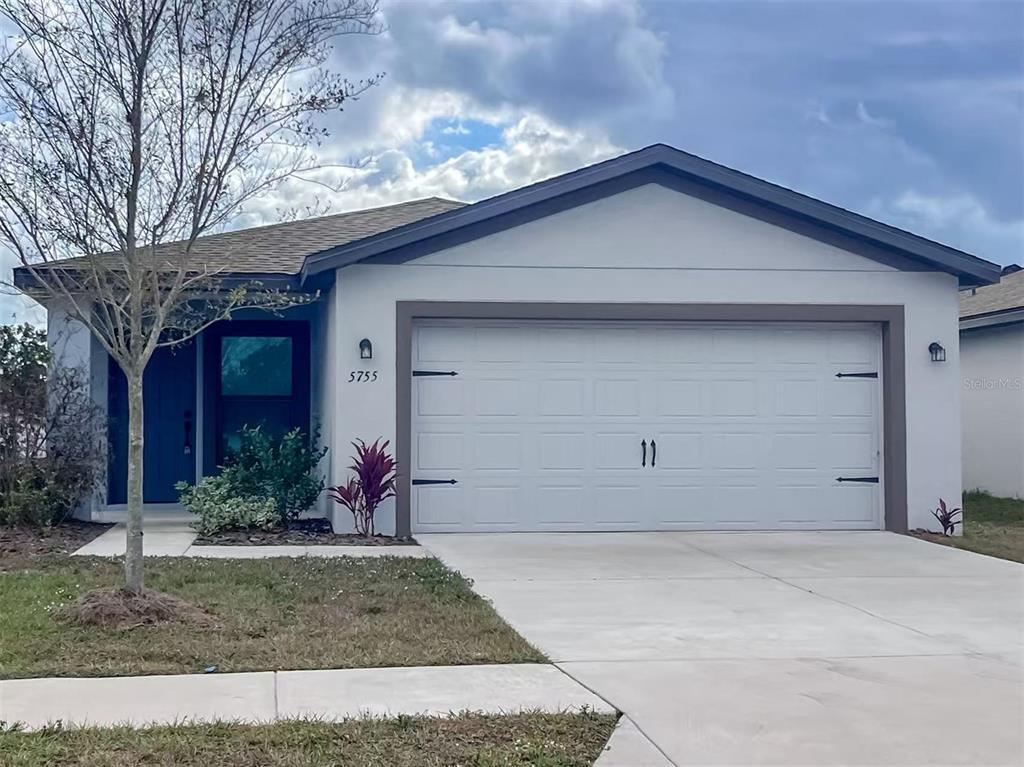 Foto principal - 5755 Deep River Ave