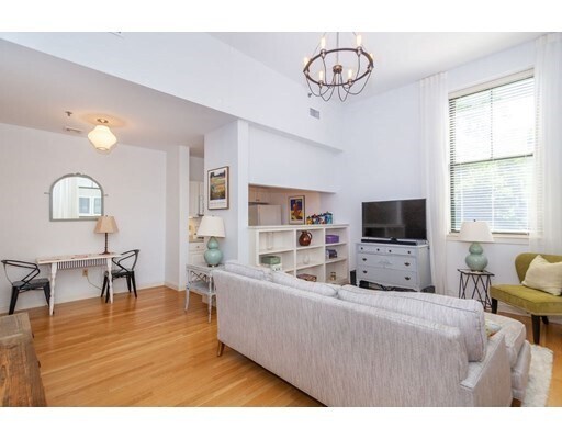 Foto principal - 275 Cypress St