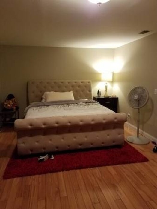 Foto del edificio - 7944 W 102nd St