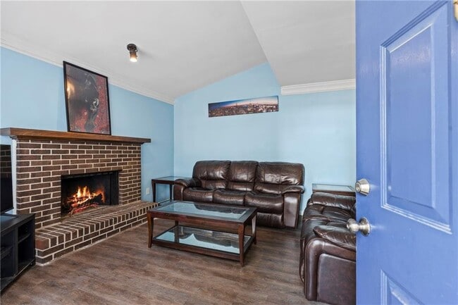 Foto del edificio - 547 Picketts Bend Cir