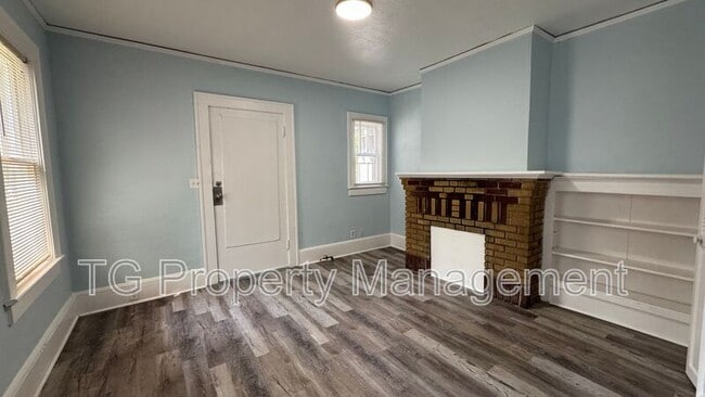 Building Photo - 518 Linwood Ave