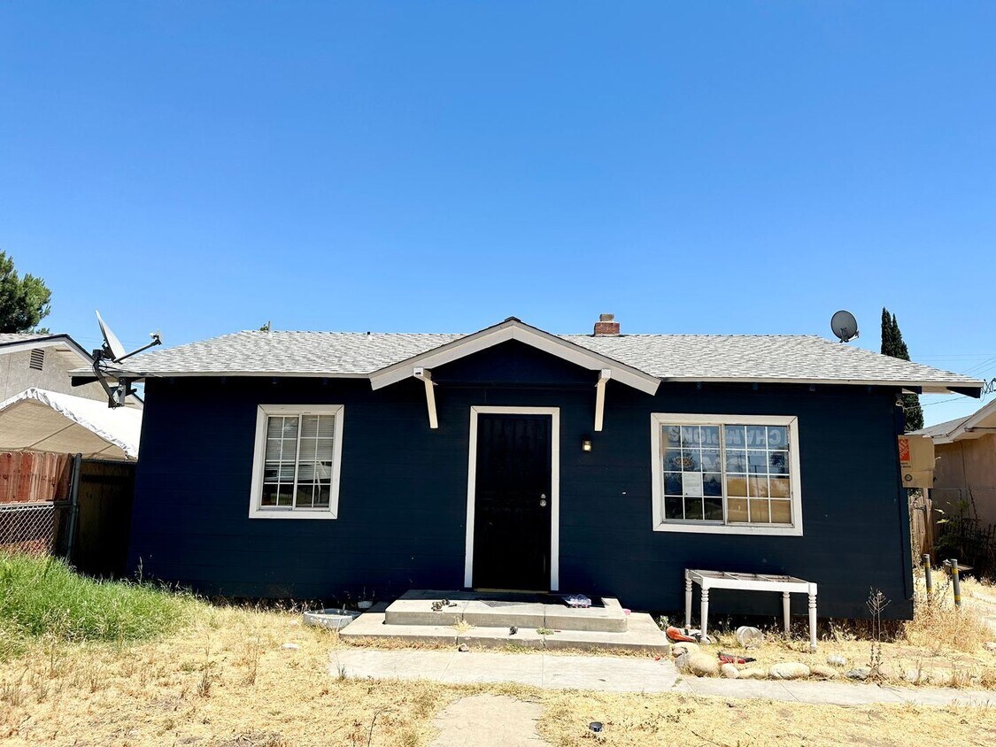 2385 S Lily Ave, Fresno, CA 93706 House Rental in Fresno, CA