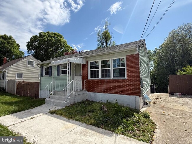Foto del edificio - 14212 Fisher Ave