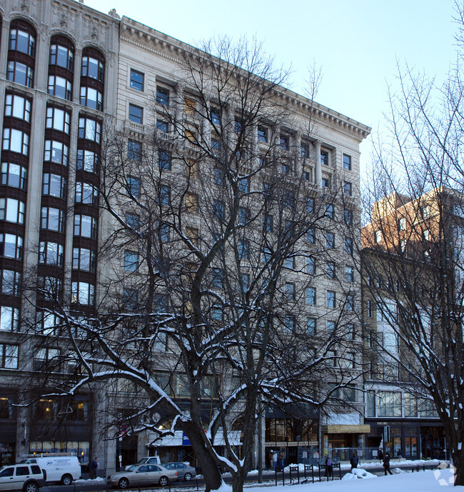 Foto del edificio - Emerson Colonial Residence Hall