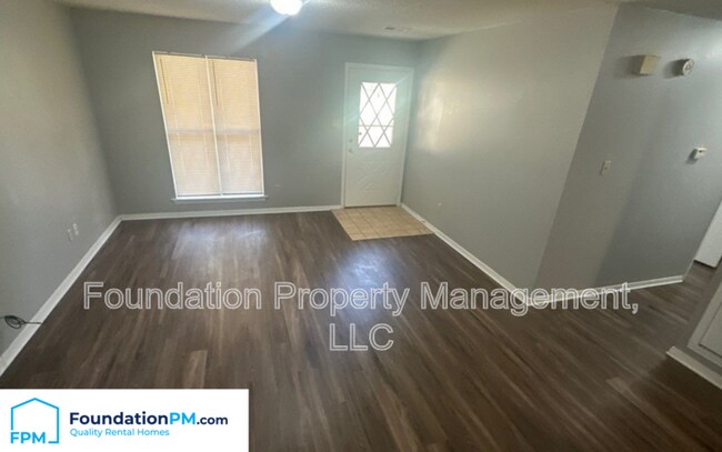 Building Photo - 3395 Hocker Hedge Cove