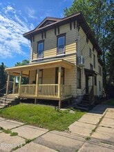Building Photo - 100 Division St