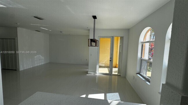 Foto del edificio - 10012 NW 7th St