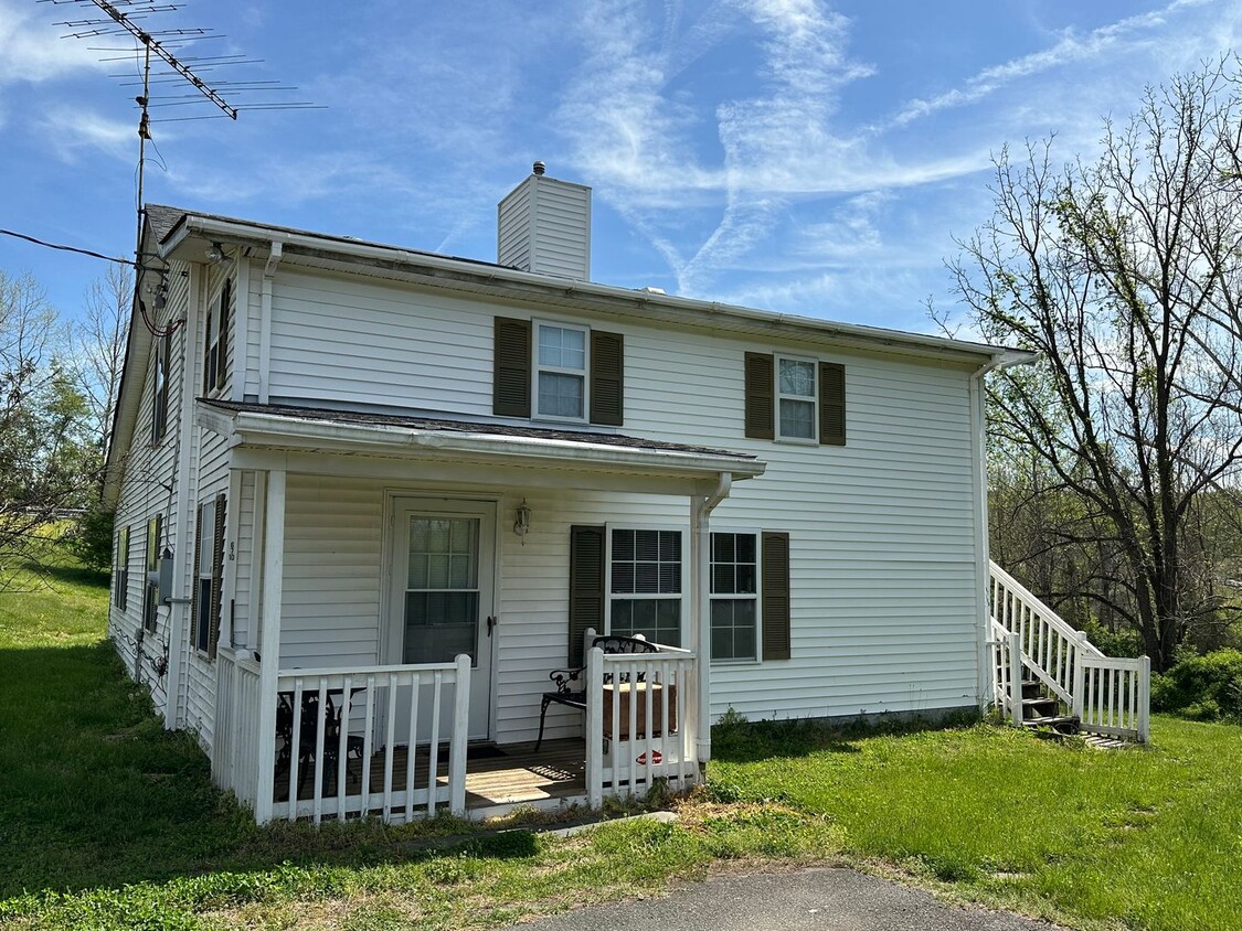 Foto principal - 6710 Cobham Station Hill