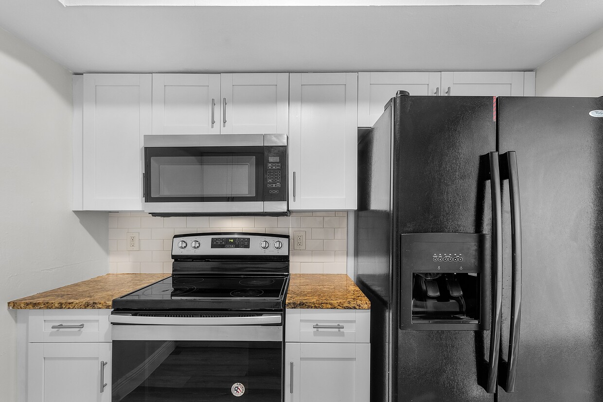 Primary Photo - Paradise Palms Portfolio LLC
