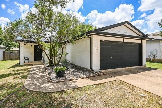 Building Photo - 200 Brentwood Dr