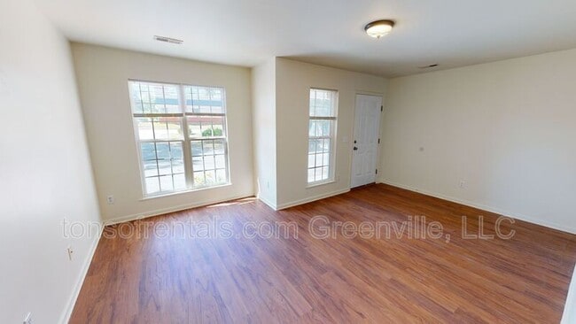 Building Photo - 801 E Georgia Rd