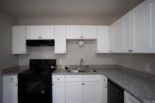 Building Photo - 6501 Pecan Ave