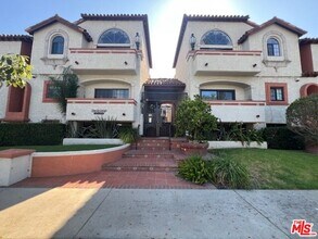 Building Photo - 3261 Sawtelle Blvd