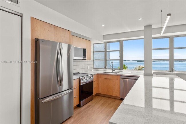 Foto del edificio - 1430 Brickell Bay Dr