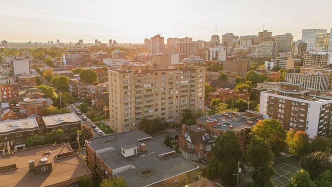 Photo de l'intérieur - 330 Metcalfe