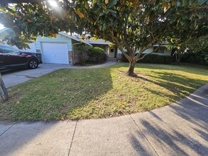 Building Photo - 426 Stanmar Dr