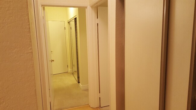 Foto del edificio - 22330 Homestead Rd
