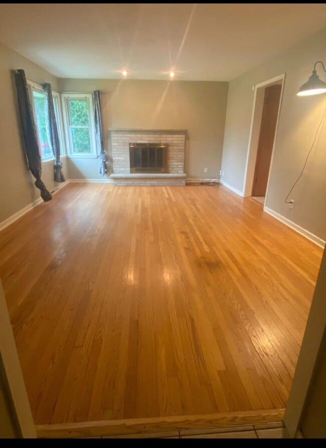 5209 83rd St, Kenosha, WI 53142 House Rental in Kenosha, WI