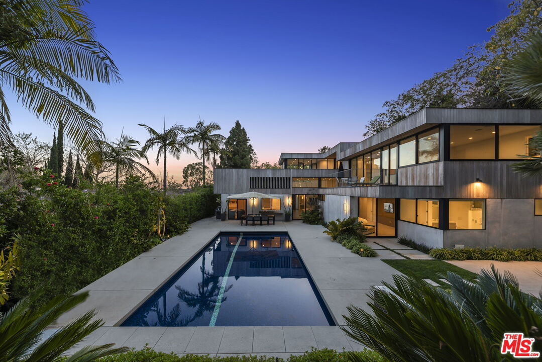 Foto principal - 3254 Hutton Dr